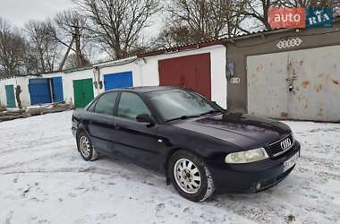 Седан Audi A4 1998 в Старой Синяве