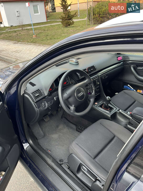 Універсал Audi A4 2003 в Рівному