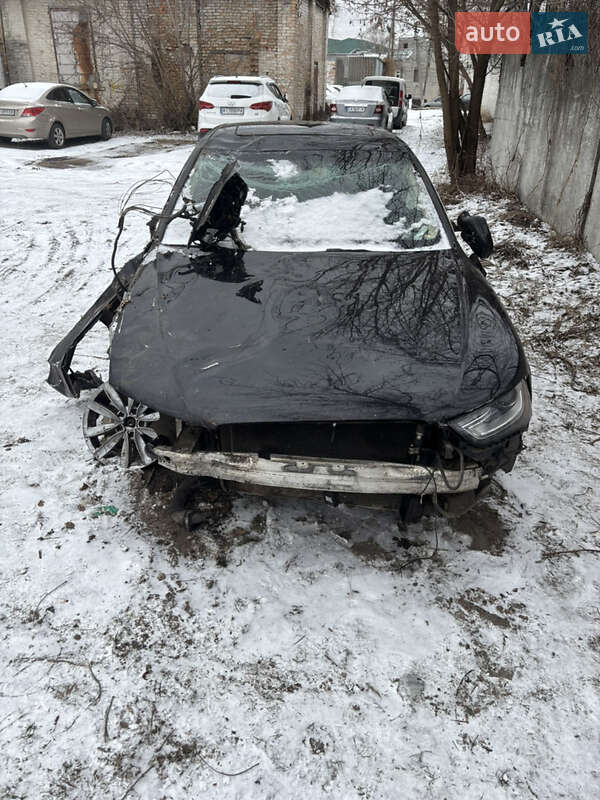 Седан Audi A4 2014 в Обухове