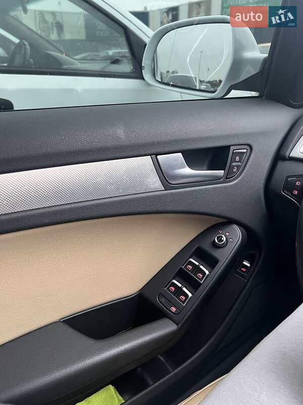 Седан Audi A4 2013 в Києві