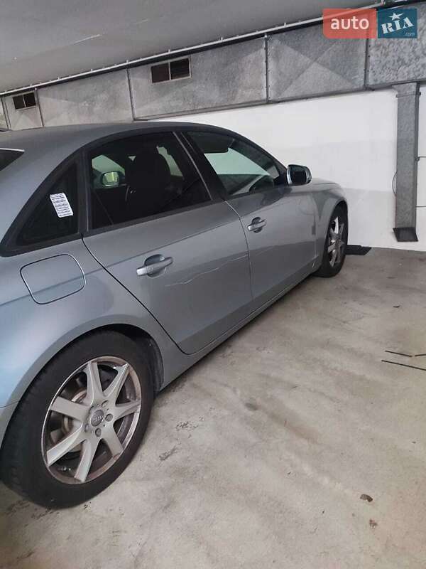 Седан Audi A4 2011 в Киеве
