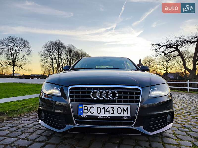 Седан Audi A4 2010 в Львові