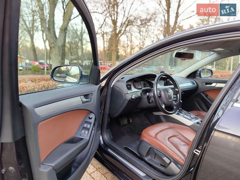 Седан Audi A4 2010 в Львові