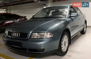 Седан Audi A4 1998 в Киеве