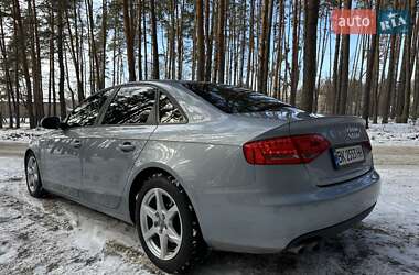 Седан Audi A4 2011 в Вишневом