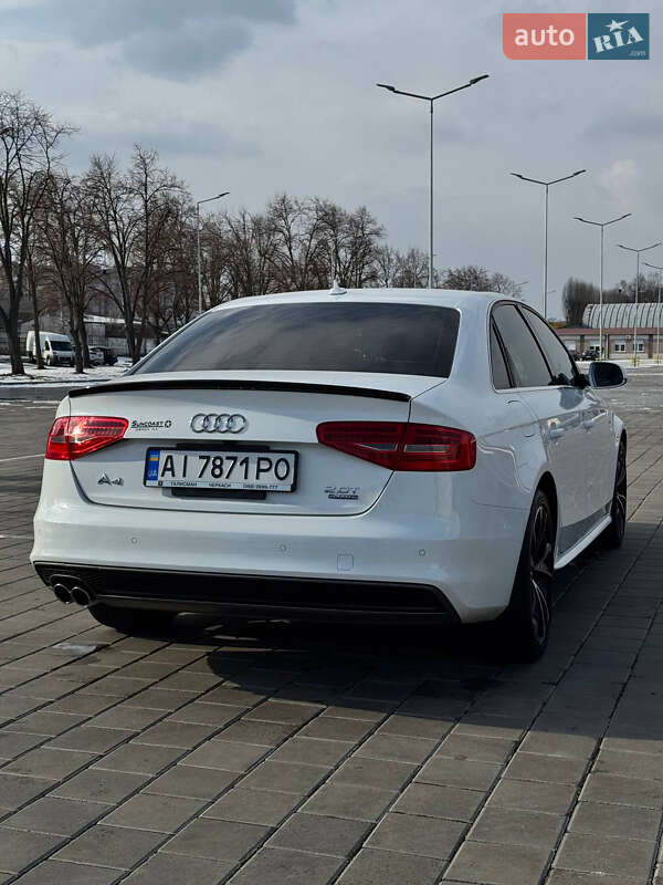Седан Audi A4 2015 в Черкассах