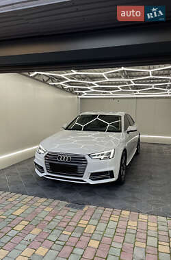 Седан Audi A4 2017 в 