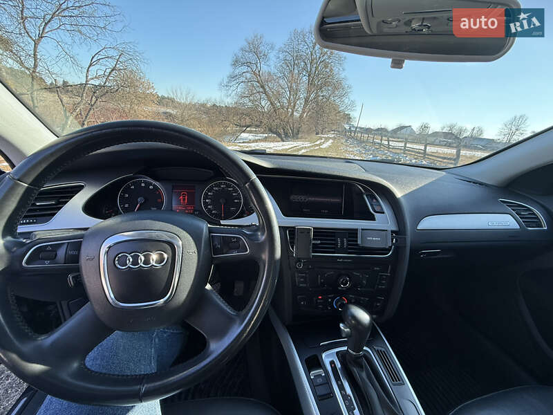 Седан Audi A4 2010 в Славуте