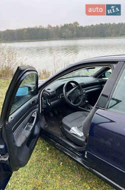 Седан Audi A4 1997 в 