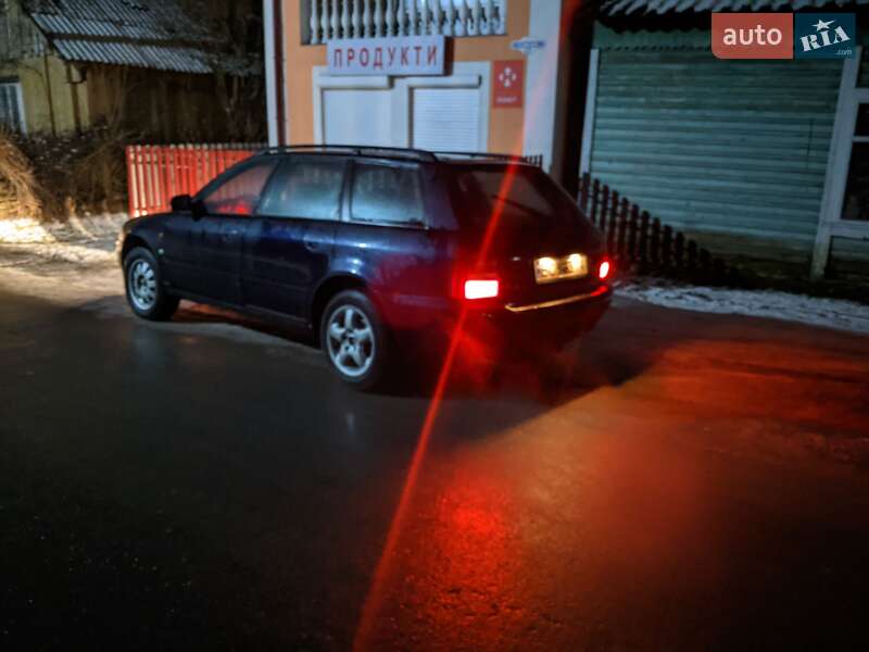 Универсал Audi A4 1997 в Турке
