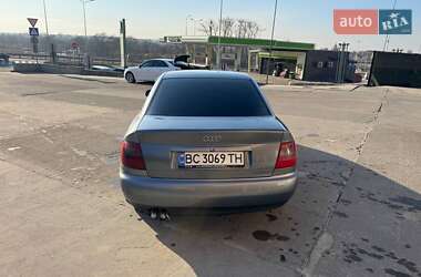 Седан Audi A4 1996 в 