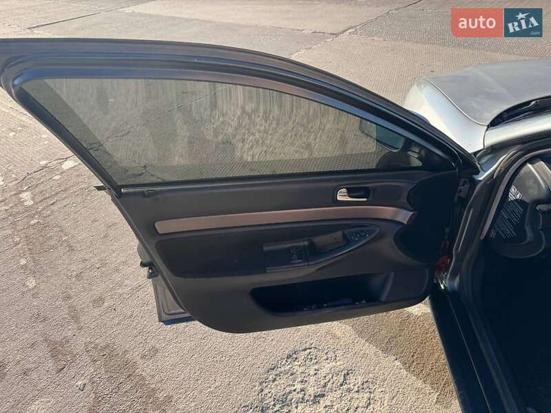 Седан Audi A4 1996 в Ходорове