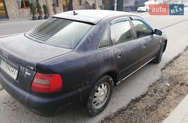 Седан Audi A4 1995 в 