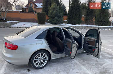 Седан Audi A4 2013 в 