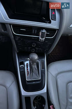 Седан Audi A4 2011 в Сваляве