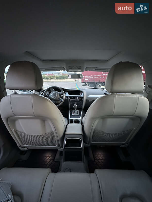 Седан Audi A4 2011 в Сваляве