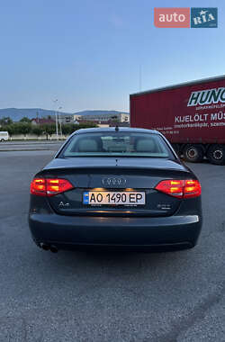 Седан Audi A4 2011 в Сваляве