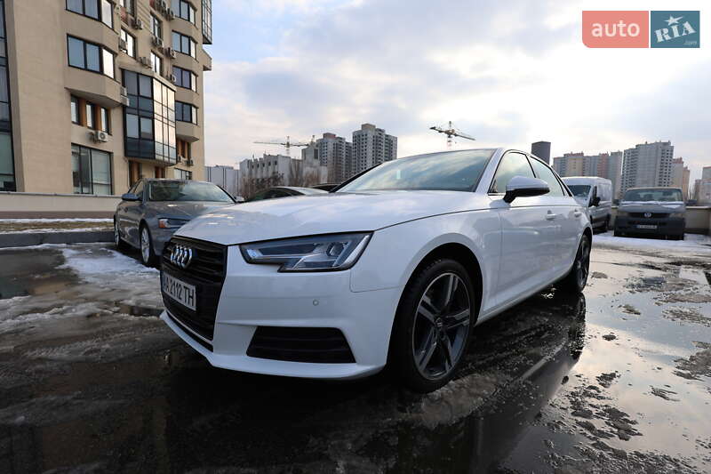 Седан Audi A4 2017 в Киеве