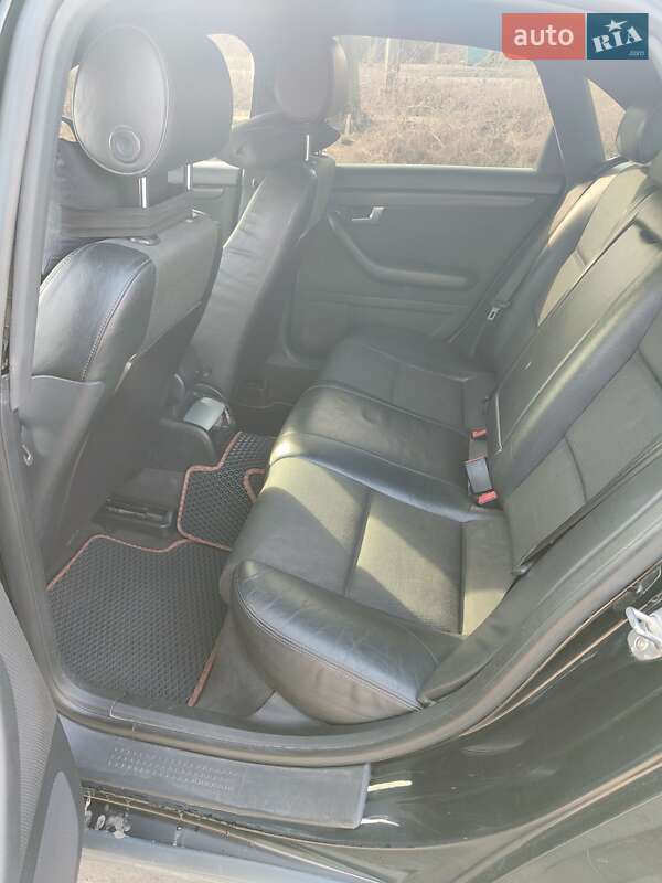 Седан Audi A4 2003 в Луцке
