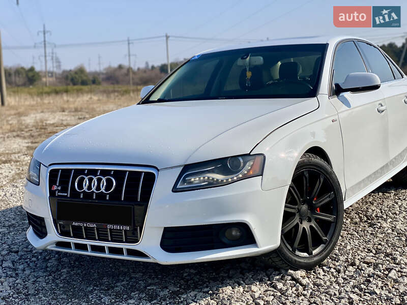 Седан Audi A4 2011 в Львове