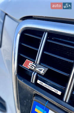 Седан Audi A4 2011 в 