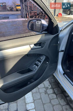 Седан Audi A4 2012 в 