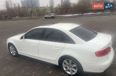Седан Audi A4 2010 в 