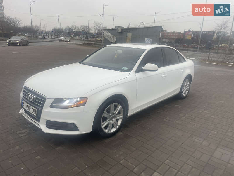 Седан Audi A4 2010 в 