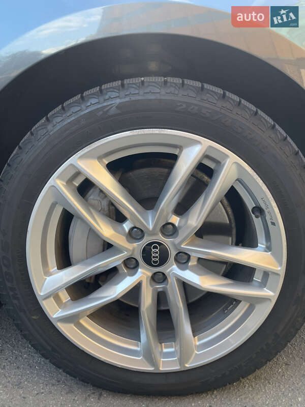 Седан Audi A4 2020 в Одессе