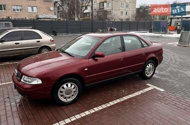 Седан Audi A4 1999 в 