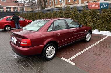 Седан Audi A4 1999 в 