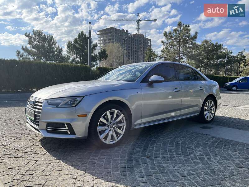 Седан Audi A4 2017 в Киеве