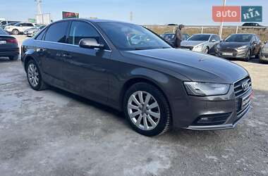 Седан Audi A4 2013 в 