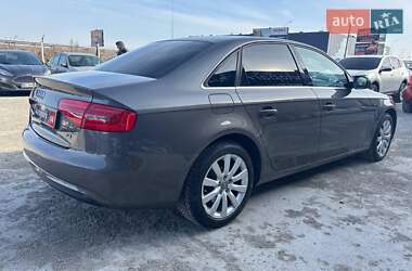 Седан Audi A4 2013 в 