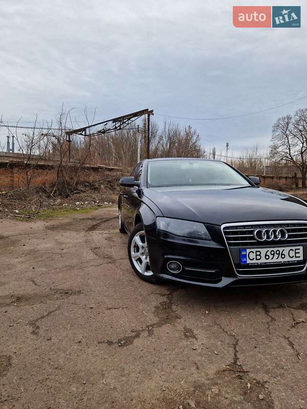 Седан Audi A4 2010 в 