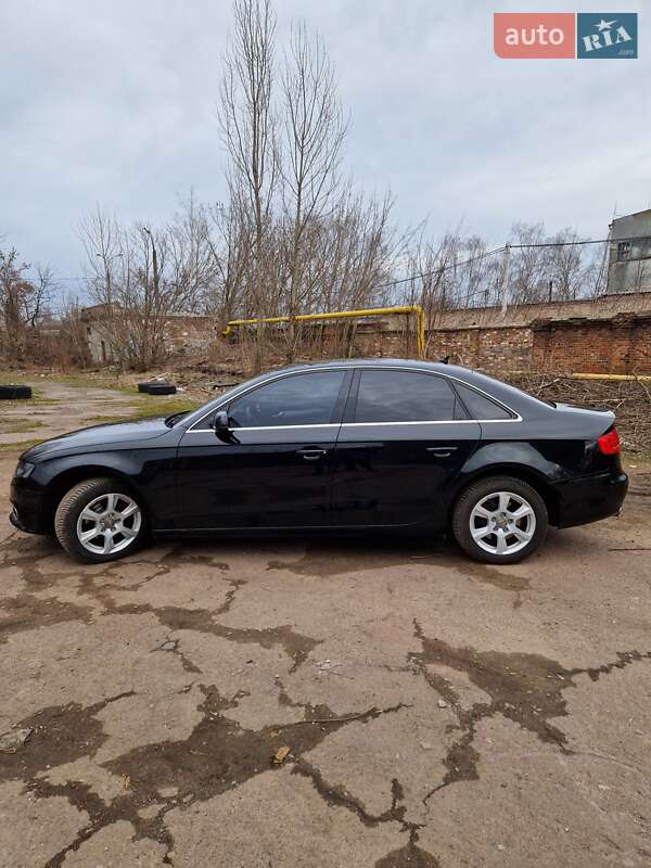 Седан Audi A4 2010 в Чернігові