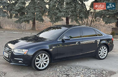 Седан Audi A4 2013 в 