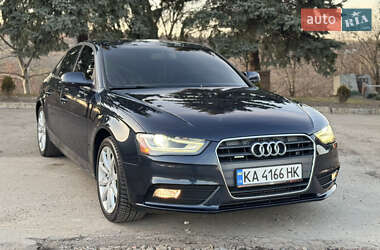 Седан Audi A4 2013 в 
