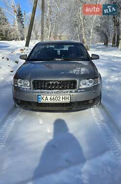 Седан Audi A4 2002 в Чугуеве