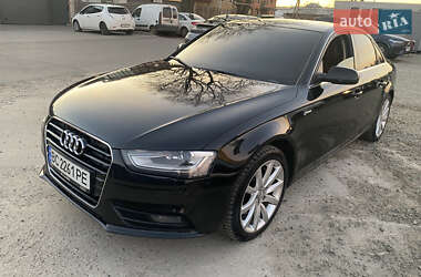 Седан Audi A4 2012 в Ивано-Франковске