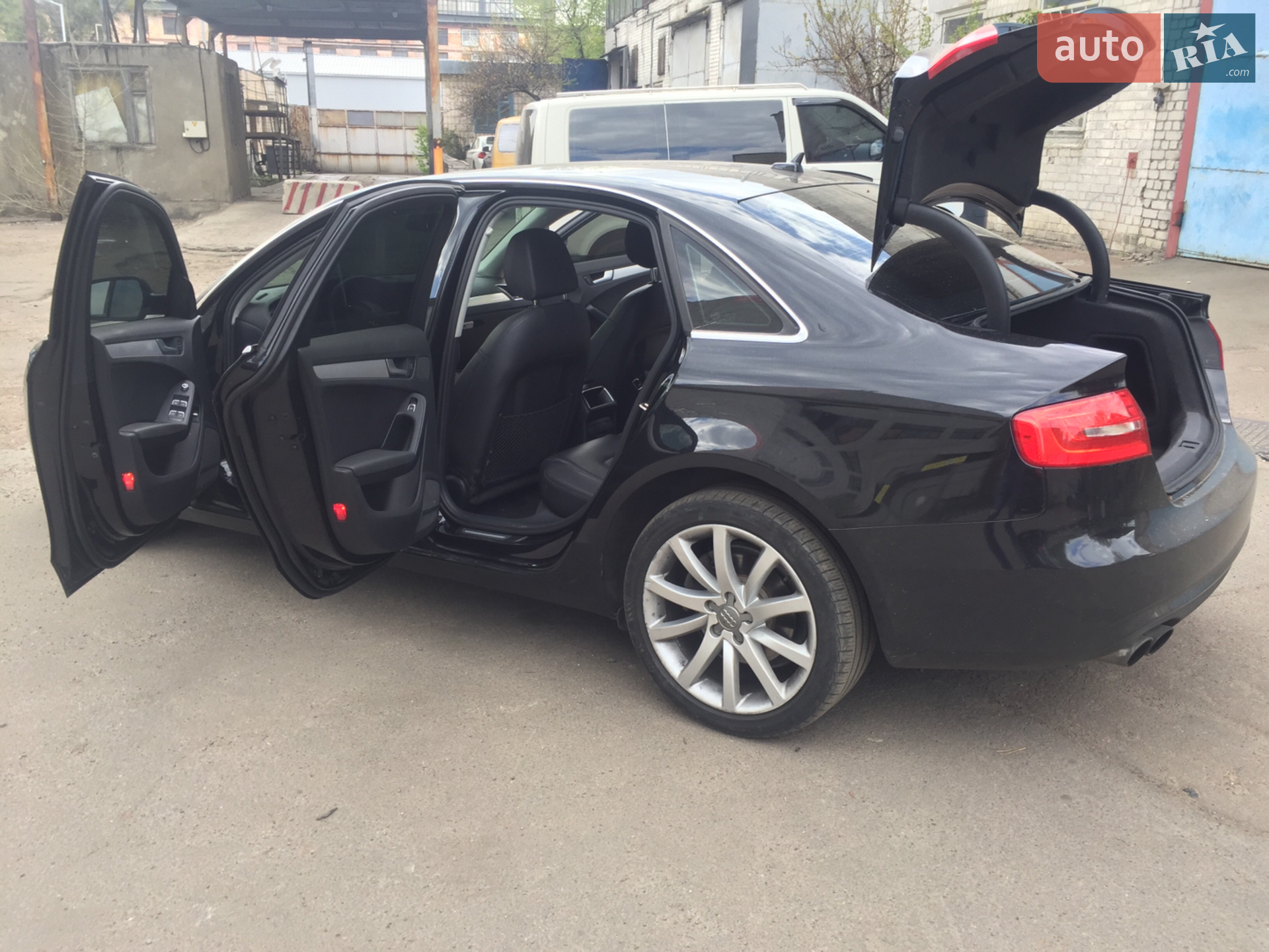 2012 Audi A4 - мініатюра 2