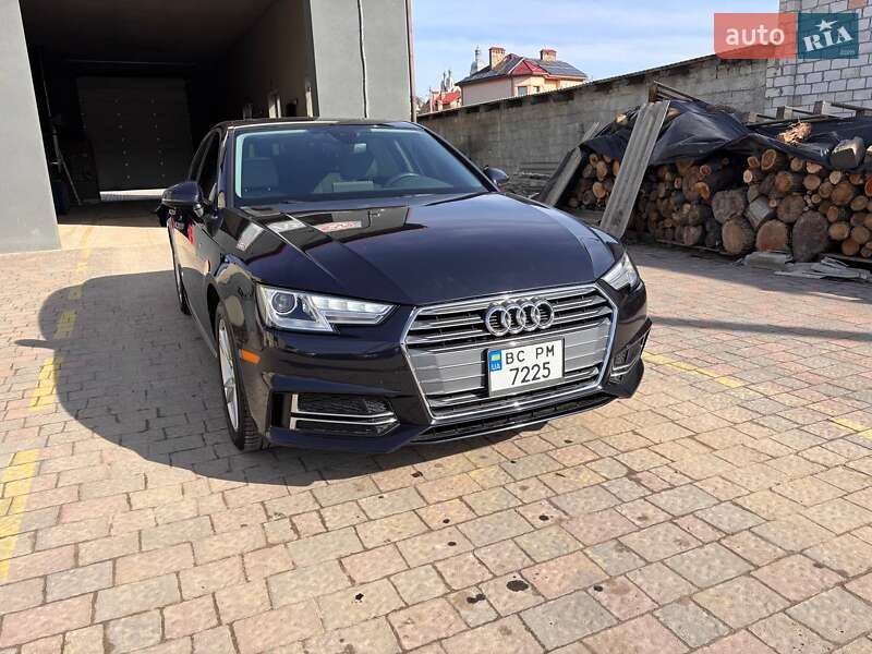 Седан Audi A4 2018 в Львове