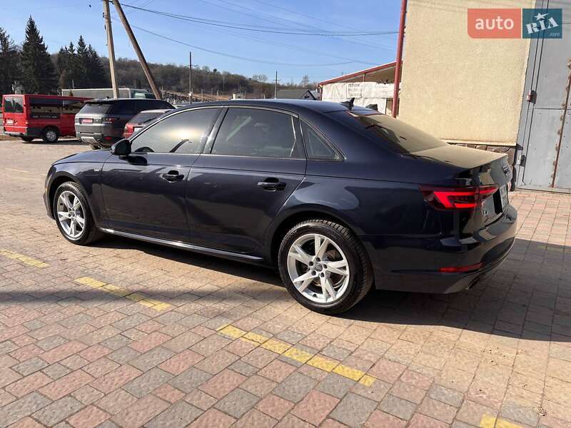 Седан Audi A4 2018 в Львове