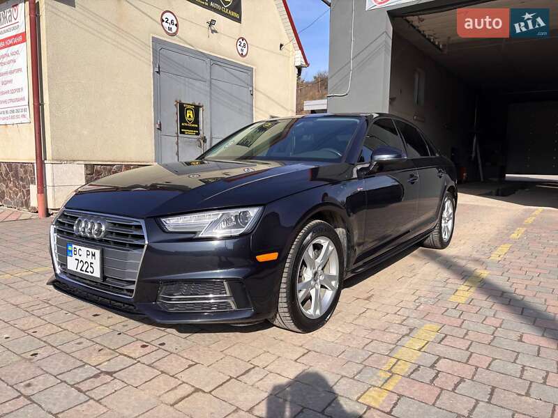 Седан Audi A4 2018 в Львове
