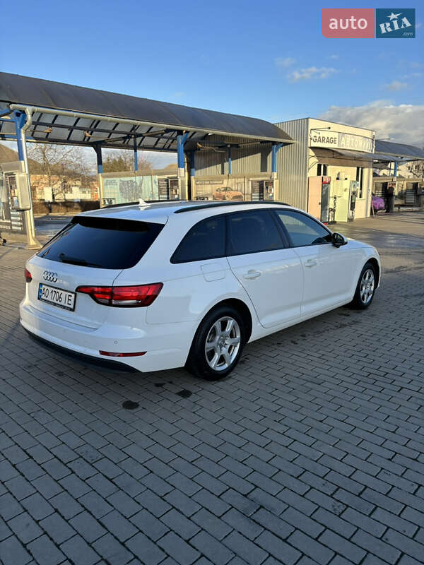 Универсал Audi A4 2018 в Мукачево