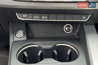 Седан Audi A4 2016 в Киеве
