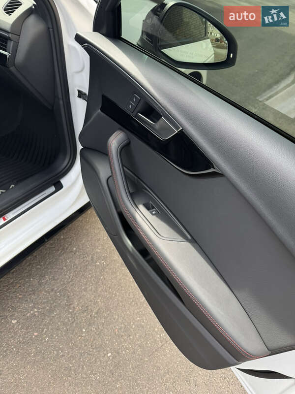 Седан Audi A4 2018 в Николаеве