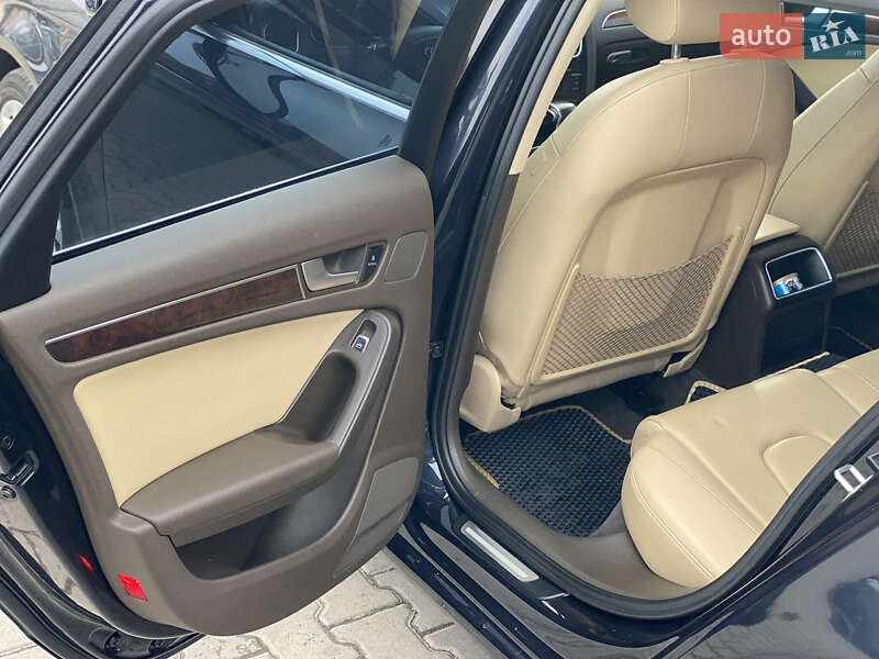 Седан Audi A4 2013 в Фастові