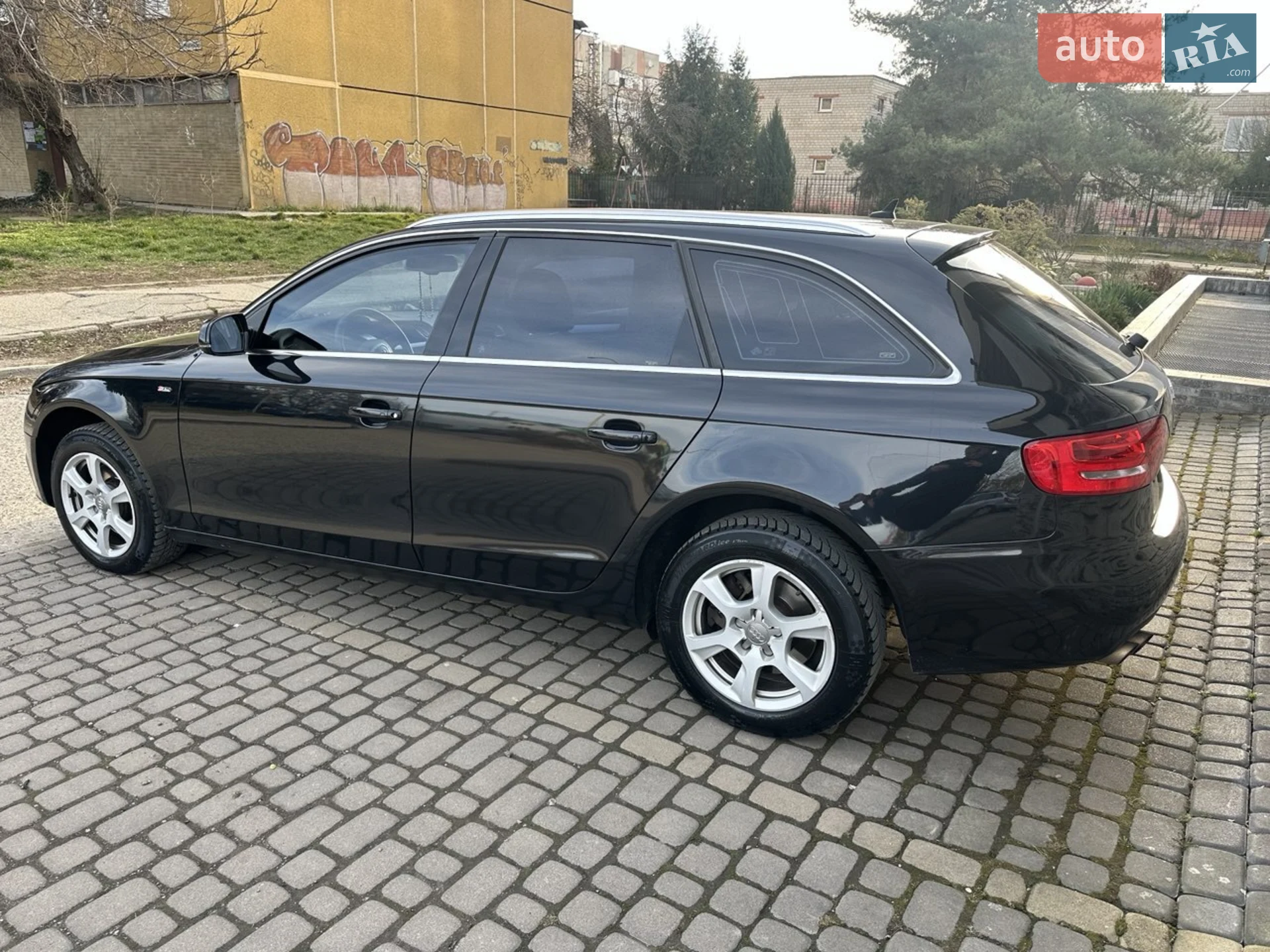 2010 Audi A4 - мініатюра 4