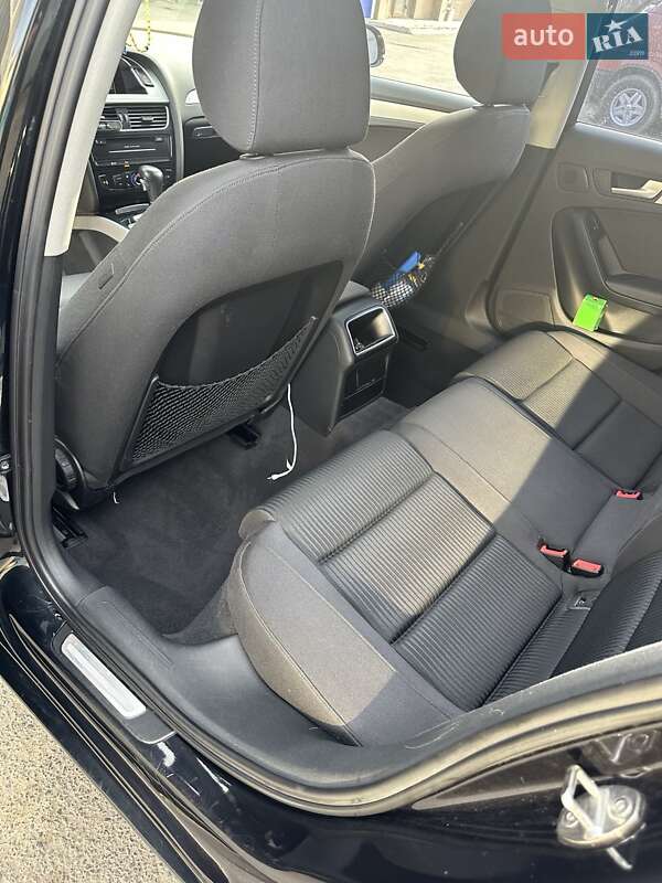 Универсал Audi A4 2010 в Ужгороде